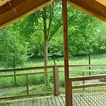 & - Val De Braye Camping *