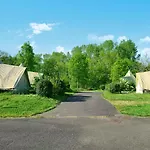 & - Val De Braye Camping