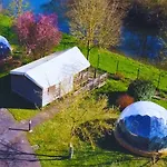 Camping & - Val De Braye *