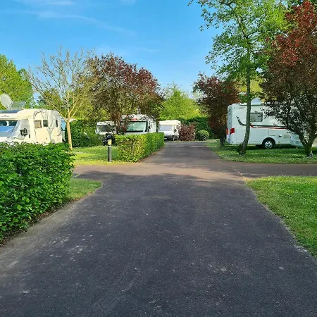 مكان تخييم & - Val De Braye