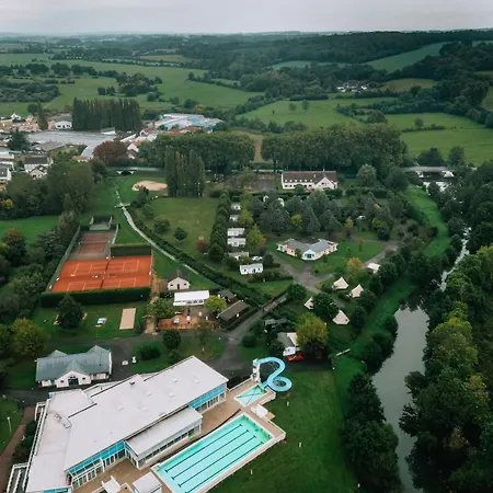 & - Val De Braye مكان تخييم