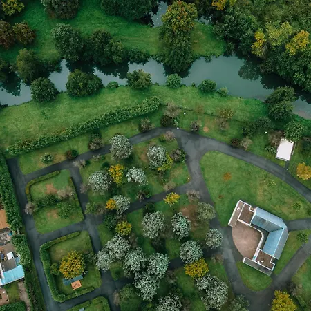 & - Val De Braye مكان تخييم *