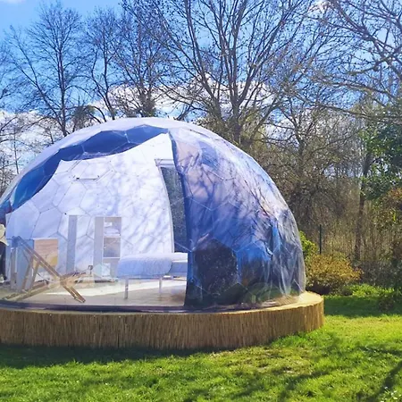 & - Val De Braye مكان تخييم