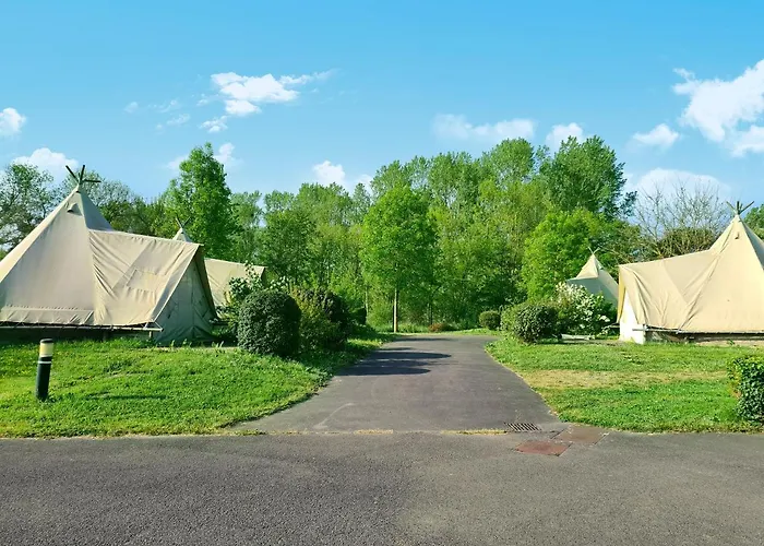 & - Val De Braye 营地