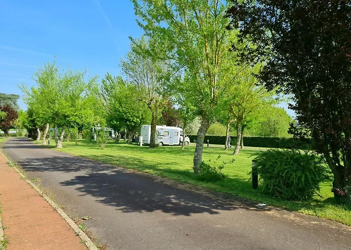 Camping & - Val De Braye *