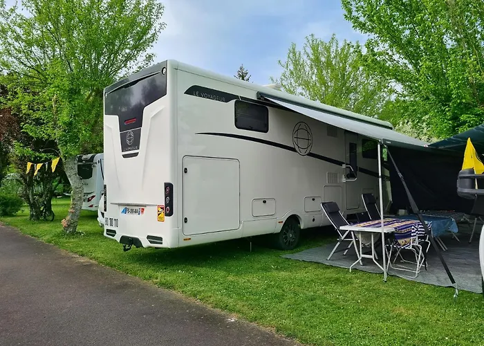 & - Val De Braye Camping *