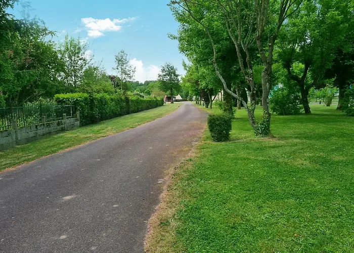 Camping & - Val De Braye *